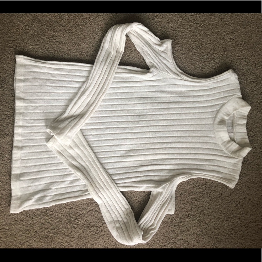 American Eagle Cold shoulder sweater